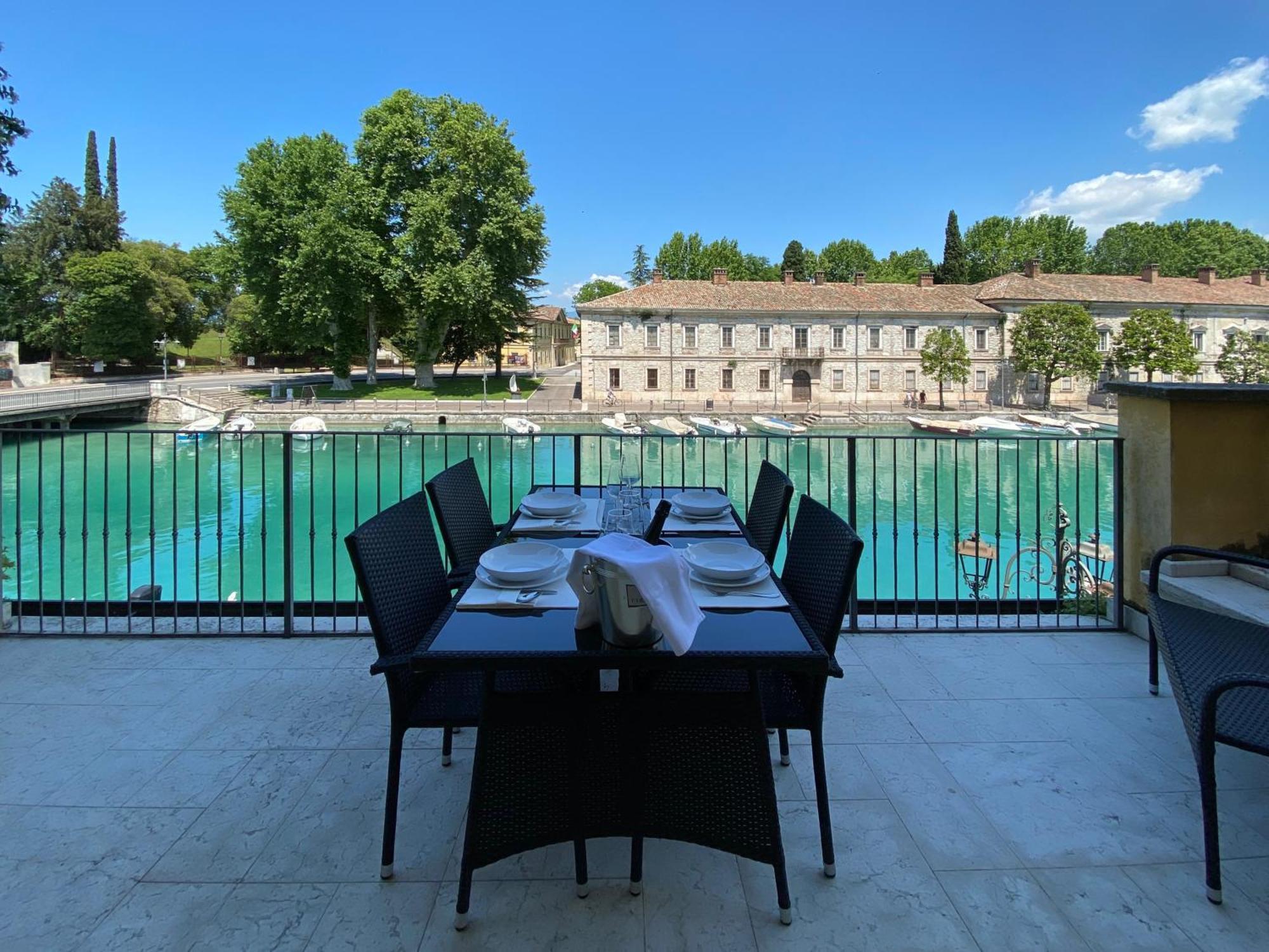 Time To Relax - La Terrazza Sul Lago 페스키에라델가르다 외부 사진